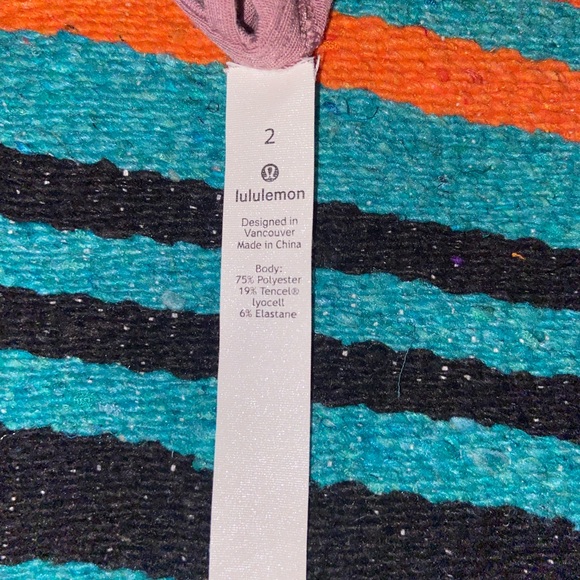 Lavender Lulu Lemon Tank Top Size 2 - Picture 6 of 6